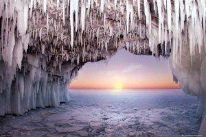 POSTER ICE-CAVE-HORIZON (61X91.5CM)