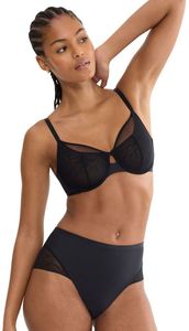 ������� TRIUMPH COMFORT CONTOUR W01 �����